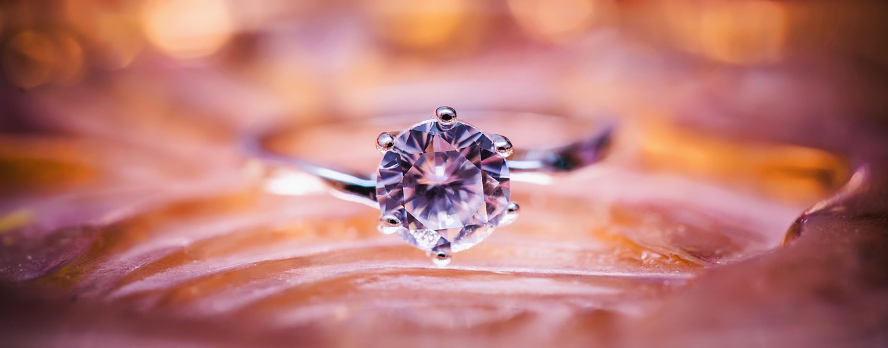 Understanding Diamond Engagement Ring Settings: A Complete Buyer's Guide